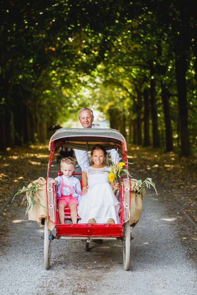 Une calèche de mariage sur un vélo