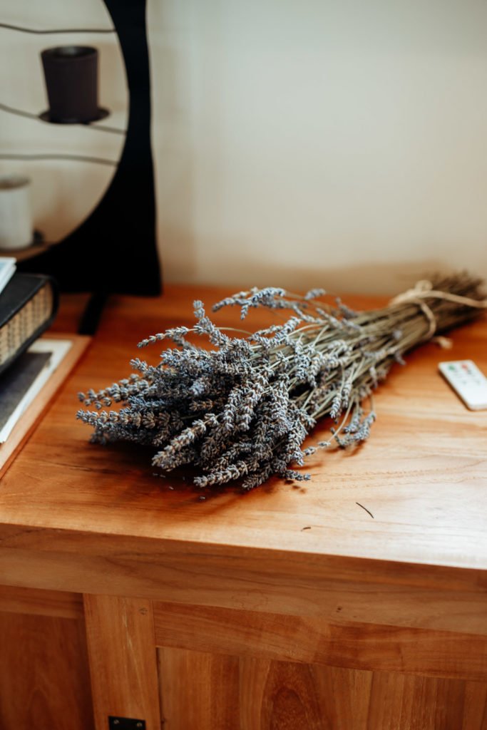 Une décoration de mariage en bouquet de lavande